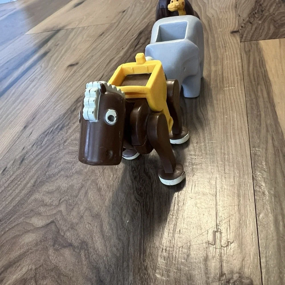 Playmobil Junior Character Figures Giraffe Elephant‎ Opposable Horse Manatee